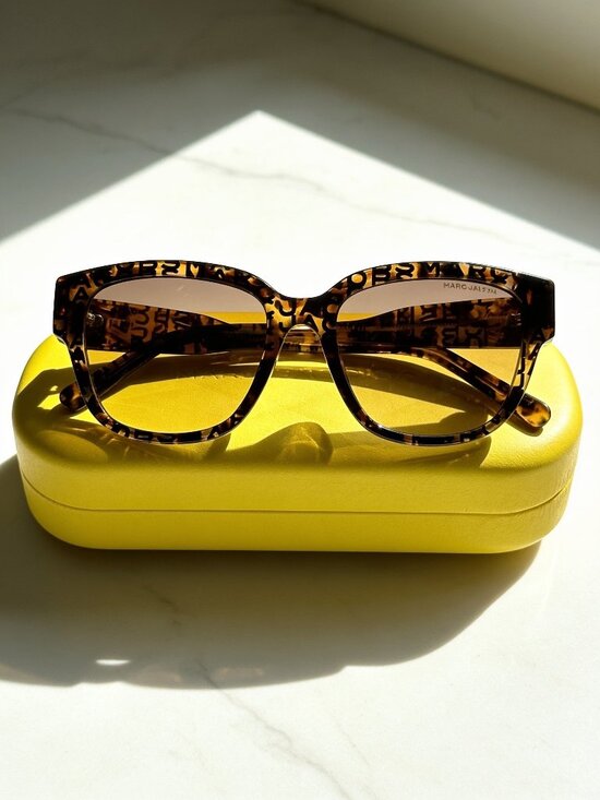 Marc Jacobs Sunglasses main image 5